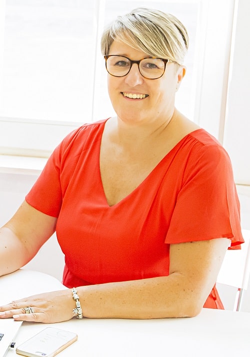 Alison als VA